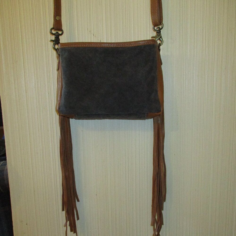 Myra Western Shoulder Bag - Picture 3 of 13